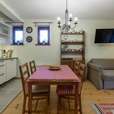 W Dolinie Slonca Z Ogrodkiem & كوشتيليسكا